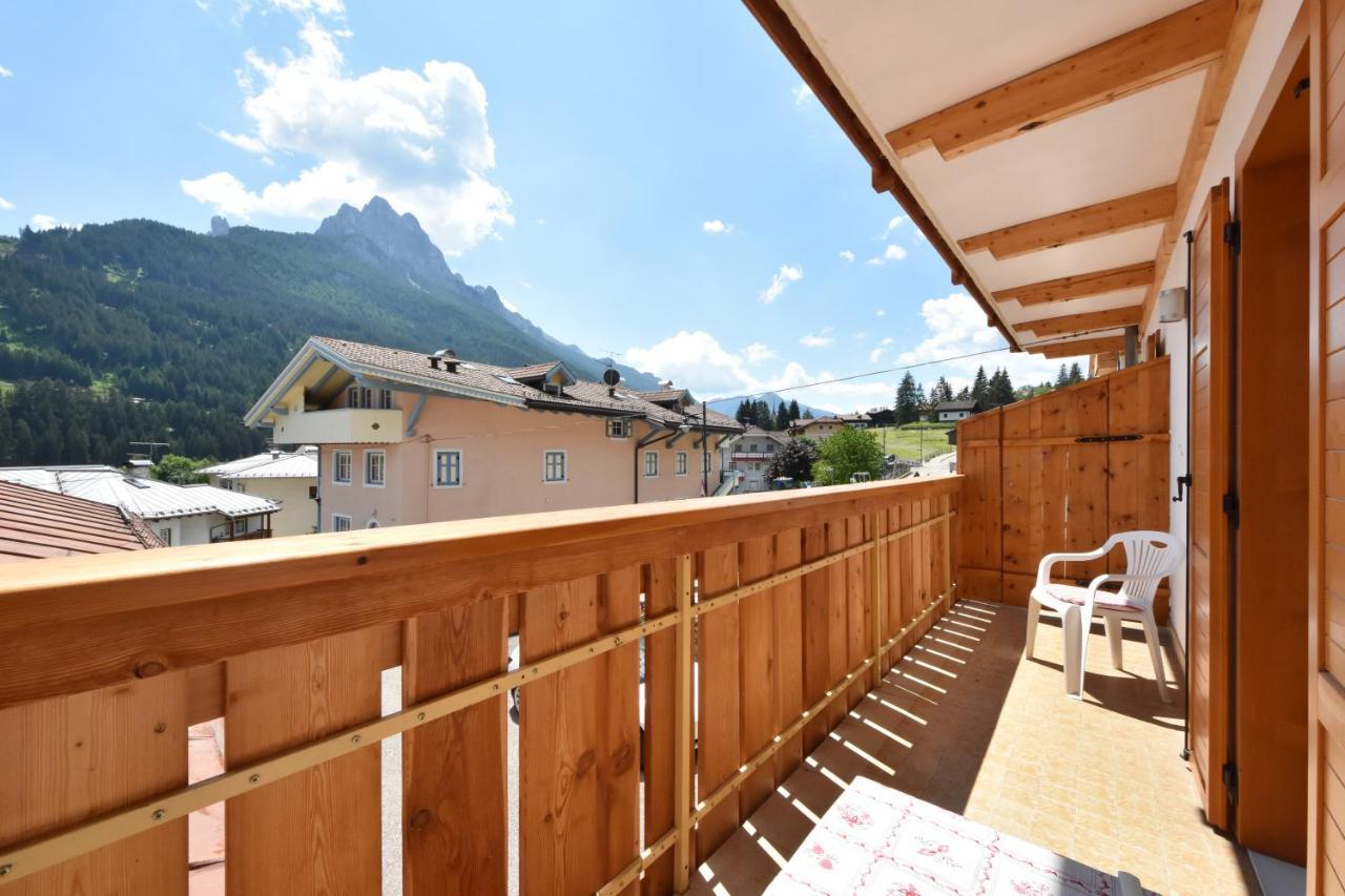 Casa Dorich Leilighet Pozza di Fassa Eksteriør bilde