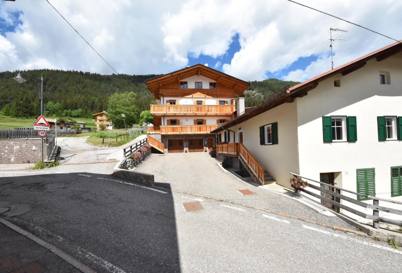Casa Dorich Leilighet Pozza di Fassa Eksteriør bilde