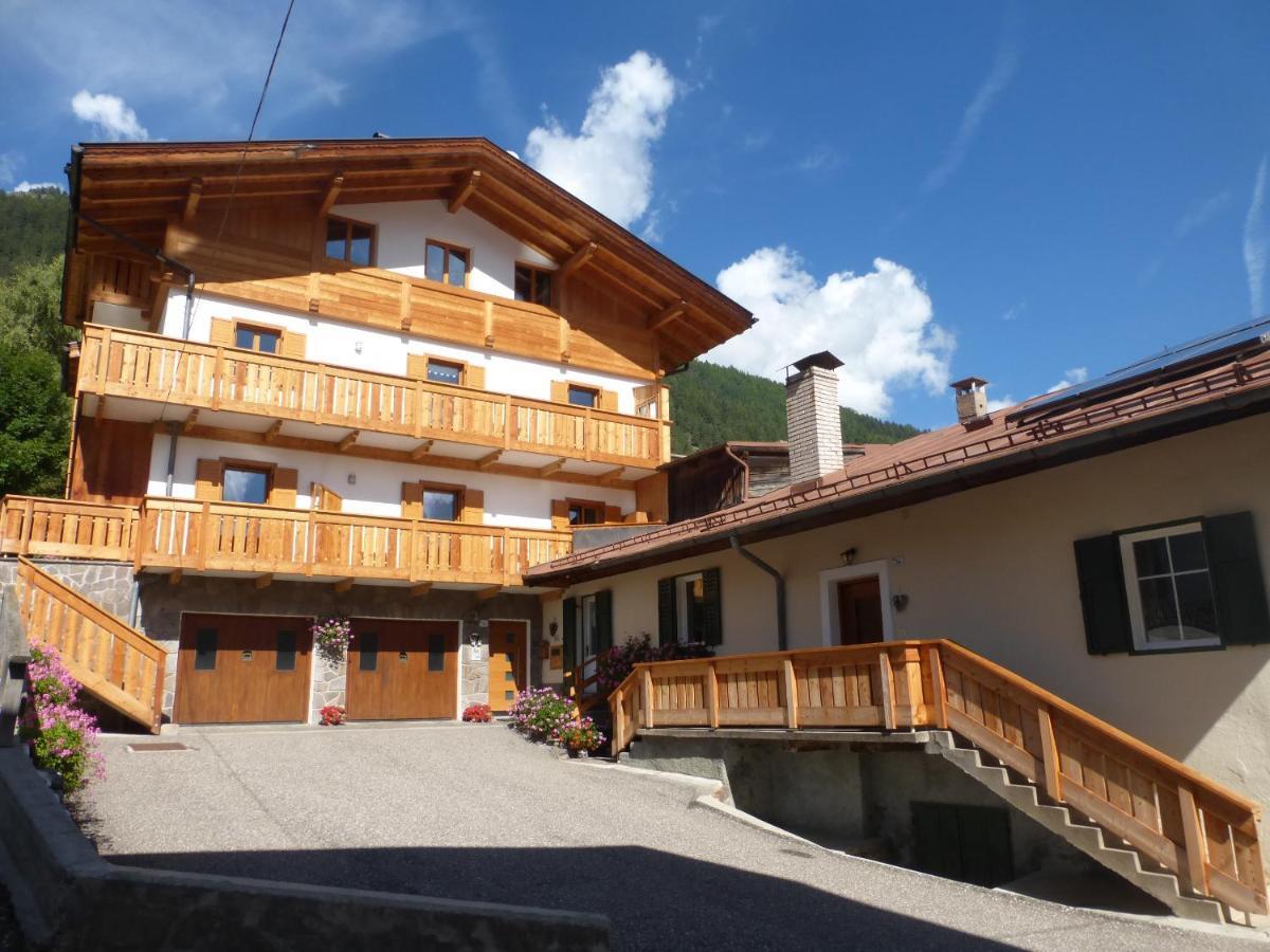 Casa Dorich Leilighet Pozza di Fassa Eksteriør bilde